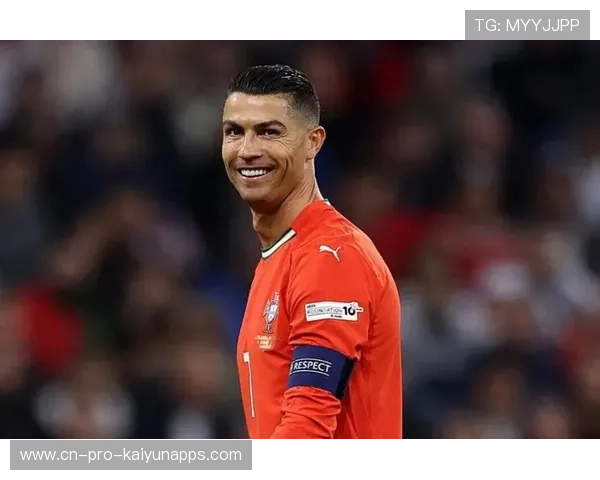 C罗争顶头球得分，葡萄牙空中优势再现