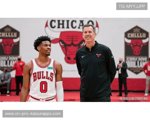 主帅公开力挺年轻球员,强调长期建设战略——畅谈未来的无限可能 主帅公开力挺年轻球员,强调长期建设战略——畅谈未来的无限可能